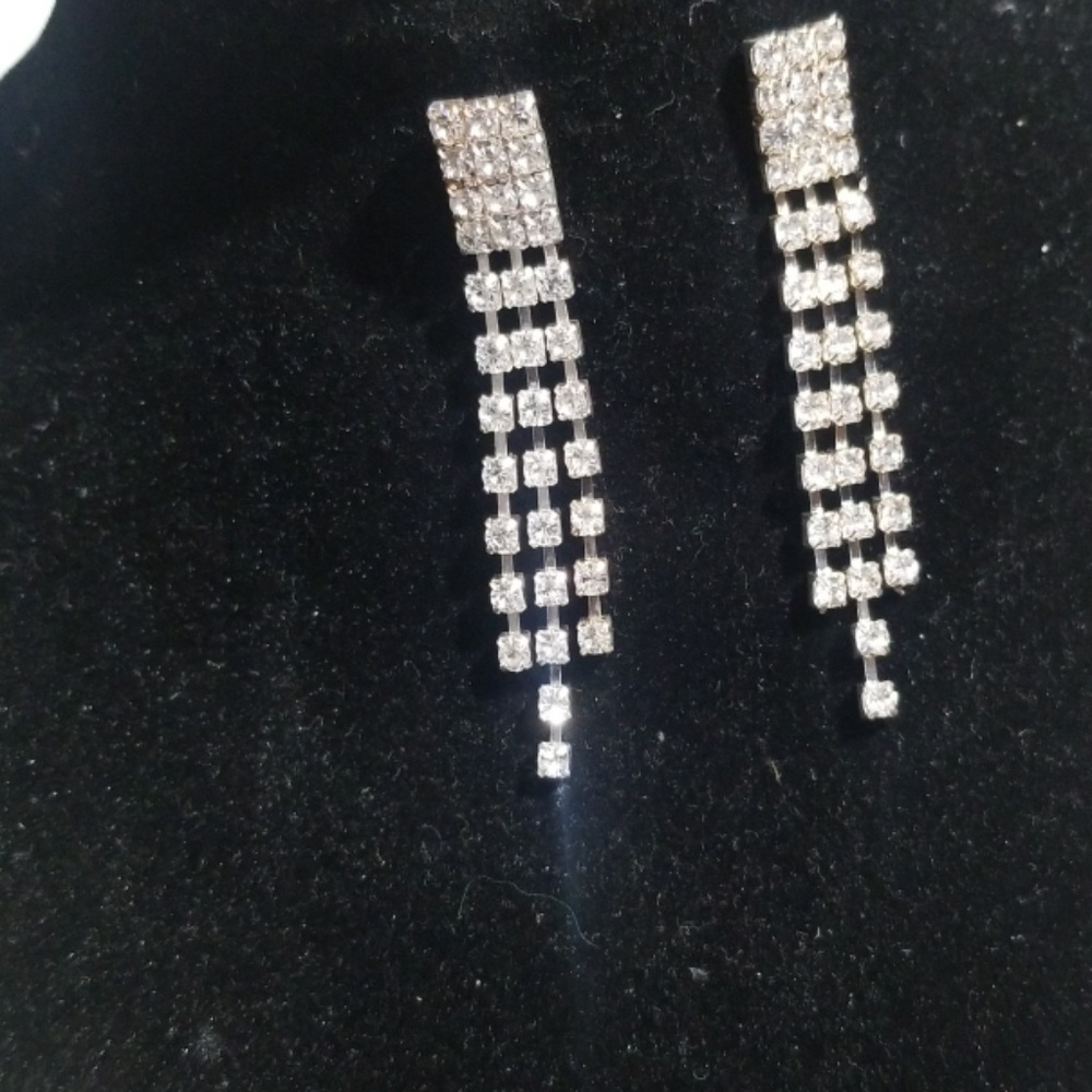 Earrings - Picture 4 of 4